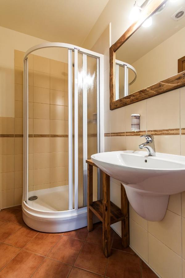 Laucu Akmens Hotel Skulte  Luaran gambar